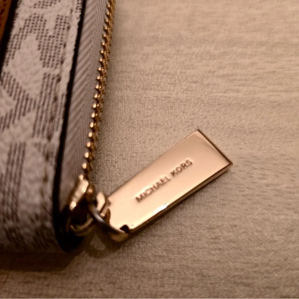 Michael Kors Monogram Wallet EUC